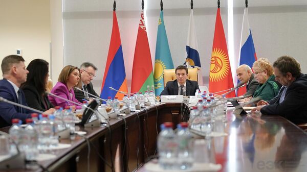ЕАЭС и Иран договорились о сотрудничестве по проекту Евразийский агроэкспресс - Sputnik Кыргызстан