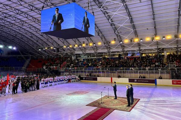 Заместитель главы правительства КР Эдиль Байсалов выступил на церемонии открытия Чемпионата мира по хоккею в Бишкеке - Sputnik Кыргызстан