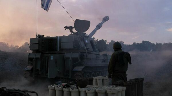 Израильские военные во время наземной операции в секторе Газа - Sputnik Кыргызстан