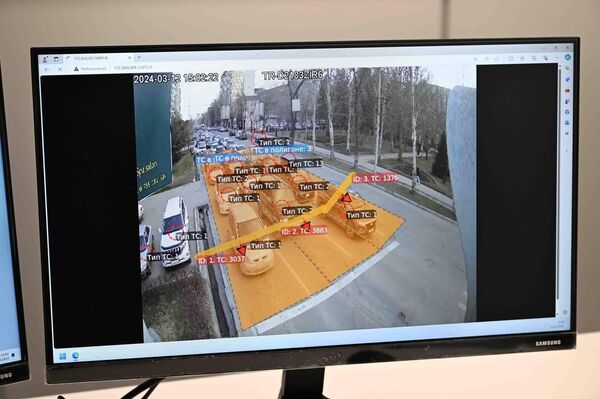 Перекрестки дорог, включенные в пилотный проект внедрения автоматизированных систем управления дорожным движением, были представлены в онлайн-формате - Sputnik Кыргызстан