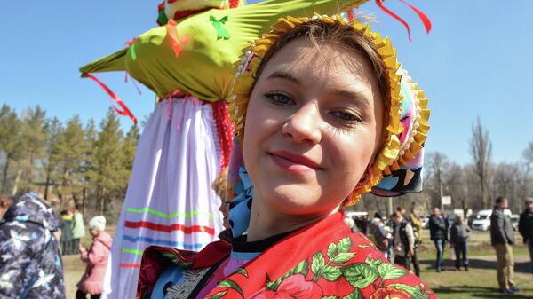 Празднование Масленицы в селе Ленинское - Sputnik Кыргызстан