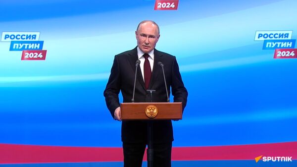 LIVE: Владимир Путин в избирательном штабе - Sputnik Кыргызстан