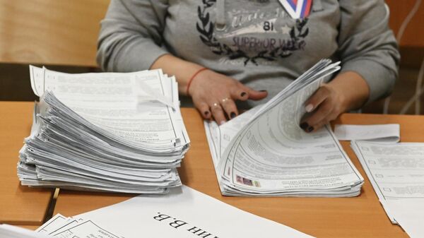 Подсчет голосов на выборах президента РФ - Sputnik Кыргызстан