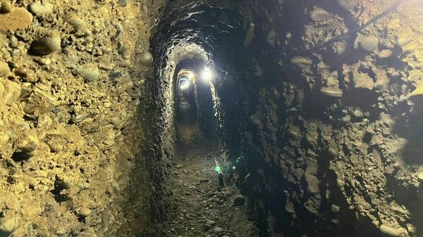 Обнаружение тоннеля в 350 метров на кыргызско-узбекской границе - Sputnik Кыргызстан