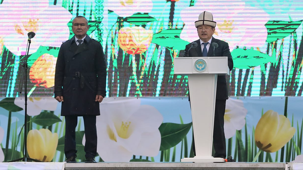 Акылбек Жапаров во время праздничных мероприятий в Оше по случаю Нооруза
 - Sputnik Кыргызстан