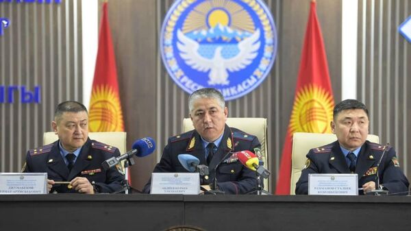 Замглавы МВД Нурбек Абдиев провел встречу с владельцами ТЦ и охранных агентств - Sputnik Кыргызстан