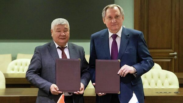 Подписание меморандума о взаимопонимании и сотрудничестве по проекту строительства тепловой электростанции Чалдовар - Sputnik Кыргызстан