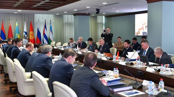 ЕАЭБ министрлери биримдиктин жалпы энергетикалык рыногун түзүүнү талкуулашты - Sputnik Кыргызстан
