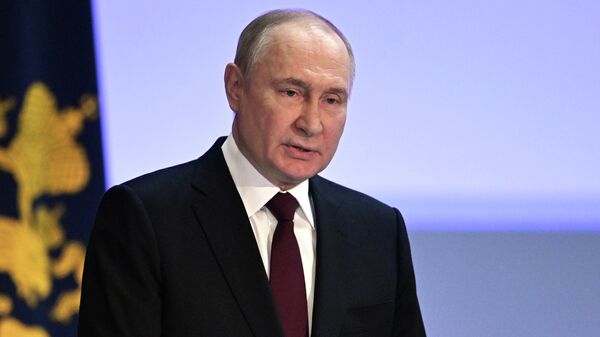 Президент Владимир Путин принял участие в ежегодном расширенном заседании коллегии МВД - Sputnik Кыргызстан