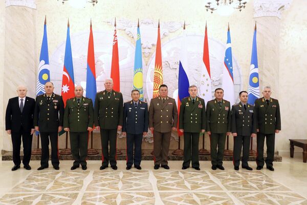 В Москве состоялось очередное заседание Комитета начальников штабов (КНШ) стран СНГ - Sputnik Кыргызстан
