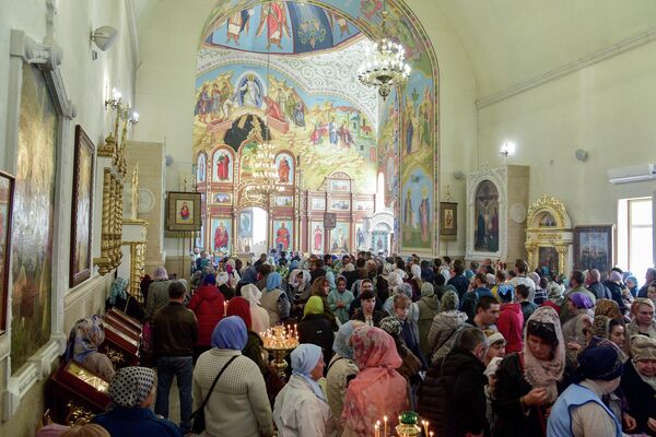 Благовещение Пресвятой Богородицы — один из трех самых важных и значимых праздников у православных - Sputnik Кыргызстан