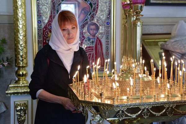 Праздник Благовещения связан с Девой Марией, к которой явился архангел Гавриил и сказал, что она родит Мессию - Sputnik Кыргызстан