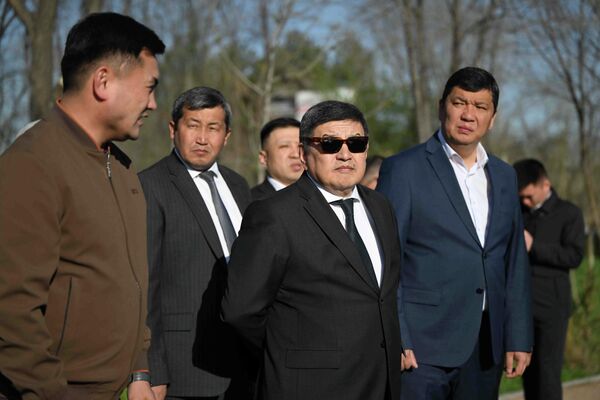 Председатель кабинета министров Акылбек Жапаров ознакомился с ходом работ по расширению улиц Бишкека - Sputnik Кыргызстан