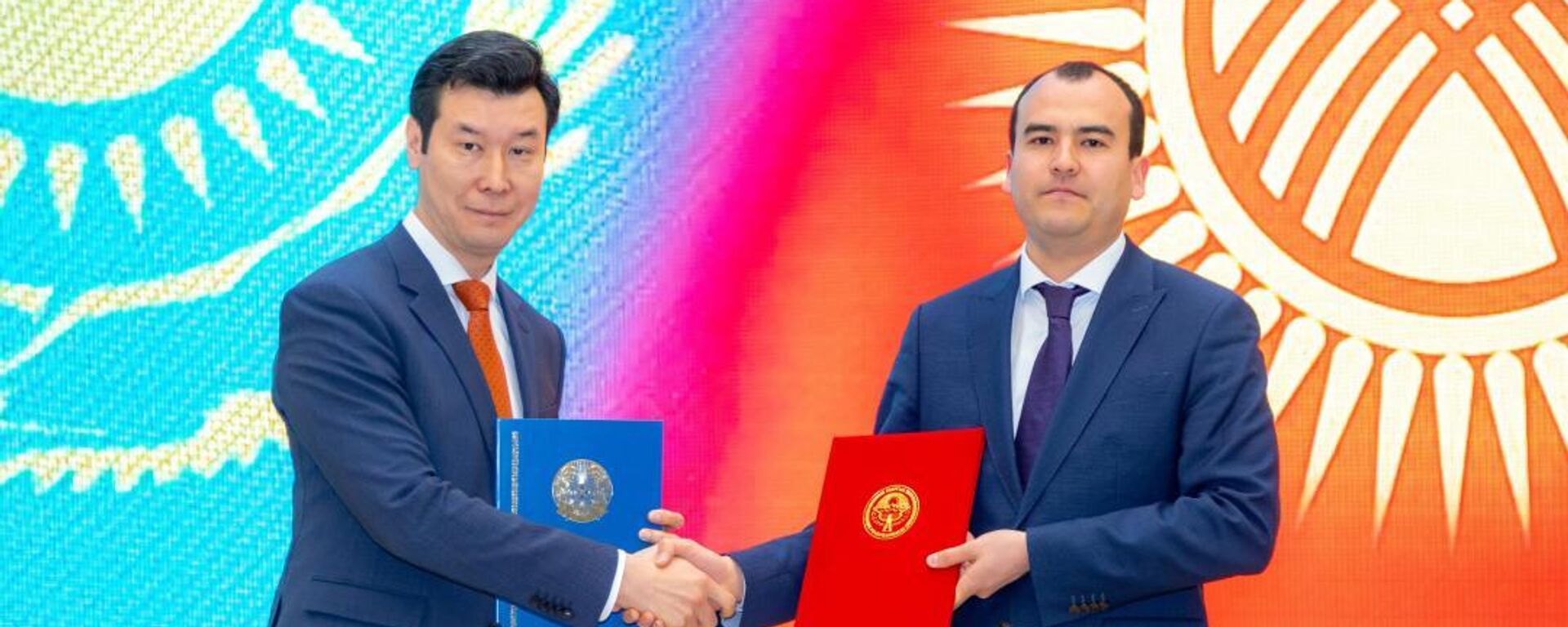 Документы на 300 миллионов долларов подписали бизнесмены Казахстана и Кыргызстана - Sputnik Кыргызстан, 1920, 17.04.2024