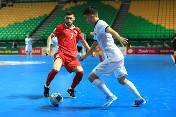 Сборная Кыргызстана по футзалу сыграла вничью с командой Таджикистана на Кубке Азии - Sputnik Кыргызстан