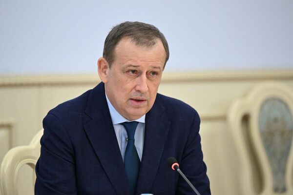 Губернатор Ленинградской области Александр Дрозденко отметил, что развитию взаимодействия с Чуйской областью придается важное значение - Sputnik Кыргызстан