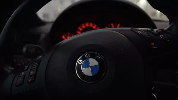 Руль автомобиля BMW. Архивное фото - Sputnik Кыргызстан