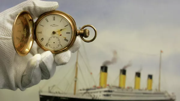 Позолоченные карманные часы Waltham с Титаника. Архивное фото - Sputnik Кыргызстан
