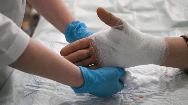 Перевязка раны. Архивное фото  - Sputnik Кыргызстан