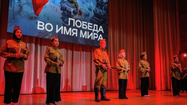 В КРСУ прошел молодежный фестиваль Победа во имя мира - Sputnik Кыргызстан