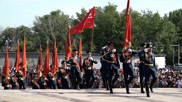 Как в Бишкеке отпраздновали День Победы — видео - Sputnik Кыргызстан