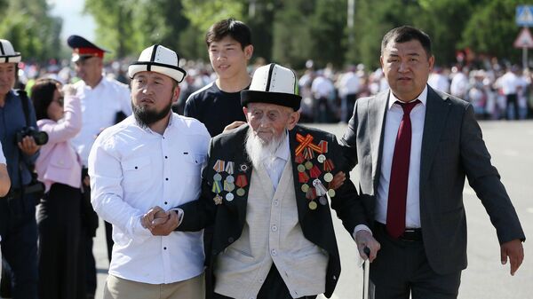 Ош шаарындагы Улуу Ата Мекендик согуштун жалгыз ардагери Касымбай Жолдошев дүйнө салды - Sputnik Кыргызстан