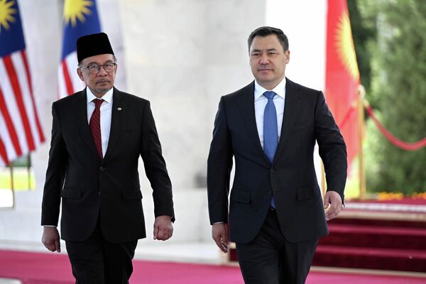Ошондой эле президент малайзиялык ишкерлерди инвестиция салууга чакырып, ал үчүн бардык шарттар түзүлгөнүнө токтолду - Sputnik Кыргызстан