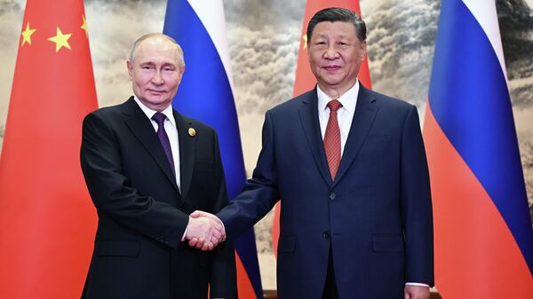Президент РФ Владимир Путин прибыл в Китай с официальным визитом  - Sputnik Кыргызстан