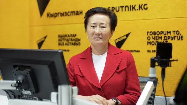 Билим берүү жана илим министрлигинин жетектөөчү адиси Кылым Сыдыкназарова  - Sputnik Кыргызстан