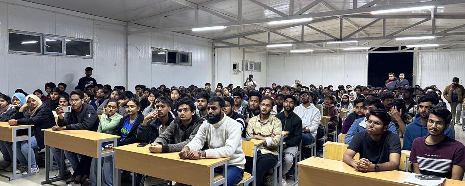 Встреча министра здравоохранения КР с иностранными студентами КГМА. Архивное фото - Sputnik Кыргызстан, 1920, 23.04.2026