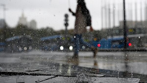 Дождь на улице. Архивное фото - Sputnik Кыргызстан