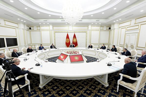 Президент Садыр Жапаров на встрече с членами Совета руководителей органов безопасности и специальных служб стран СНГ. - Sputnik Кыргызстан
