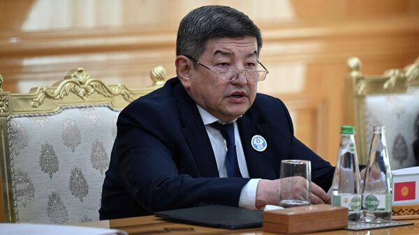 Глава Кабмина Акылбек Жапаров на заседании Совета глав правительств СНГ в Ашхабаде - Sputnik Кыргызстан