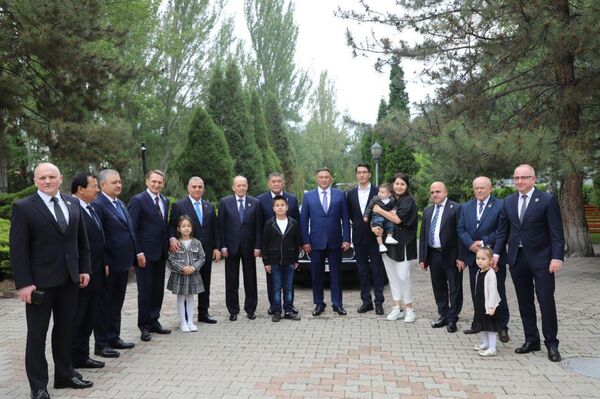 В Бишкеке главы спецслужб стран СНГ посетили дом-музей Чингиза Айтматова - Sputnik Кыргызстан