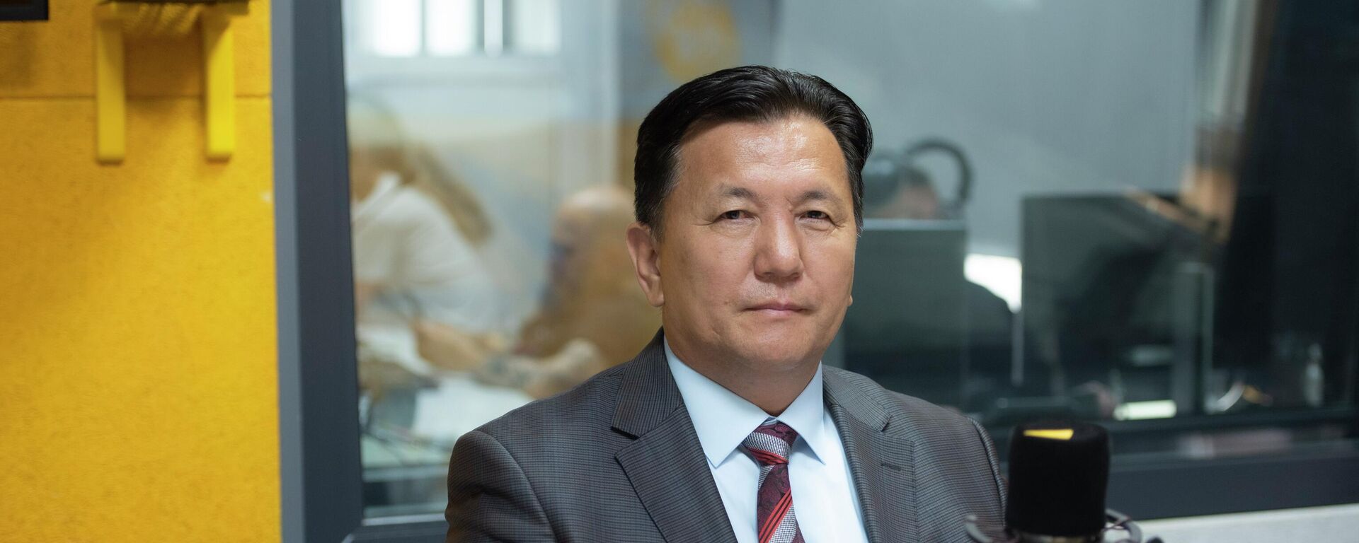 Эне жана баланы коргоо улуттук борборунун директору, педиатр Шайырбек Сулайманов. Архив - Sputnik Кыргызстан, 1920, 03.10.2025