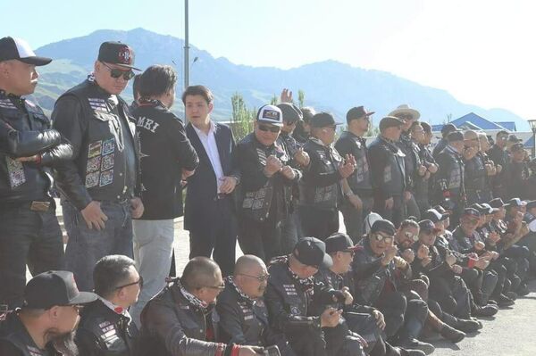 Крупнейшим в мире мотоклуб Harley-Davidson посетил Нарын - Sputnik Кыргызстан