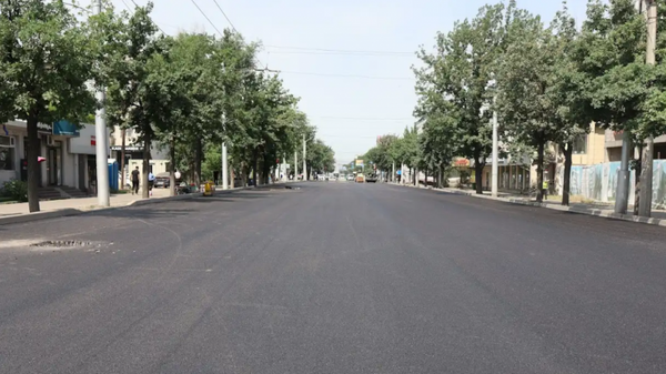 Капитальный ремонт улицы Ахунбаева в Бишкеке 
 - Sputnik Кыргызстан