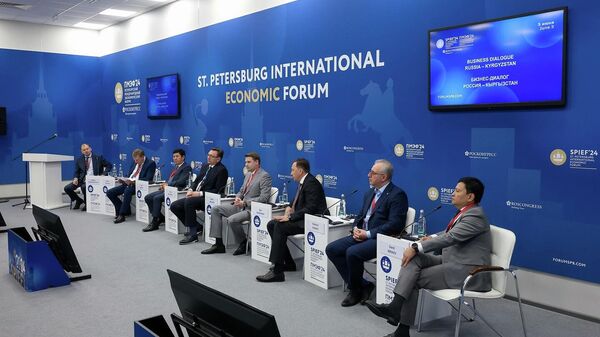 Участие РКФР в ПМЭФ – 2024 в Санкт-Петербурге  - Sputnik Кыргызстан