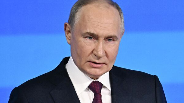 Президент РФ Владимир Путин на пленарном заседании ПМЭФ-2024 - Sputnik Кыргызстан