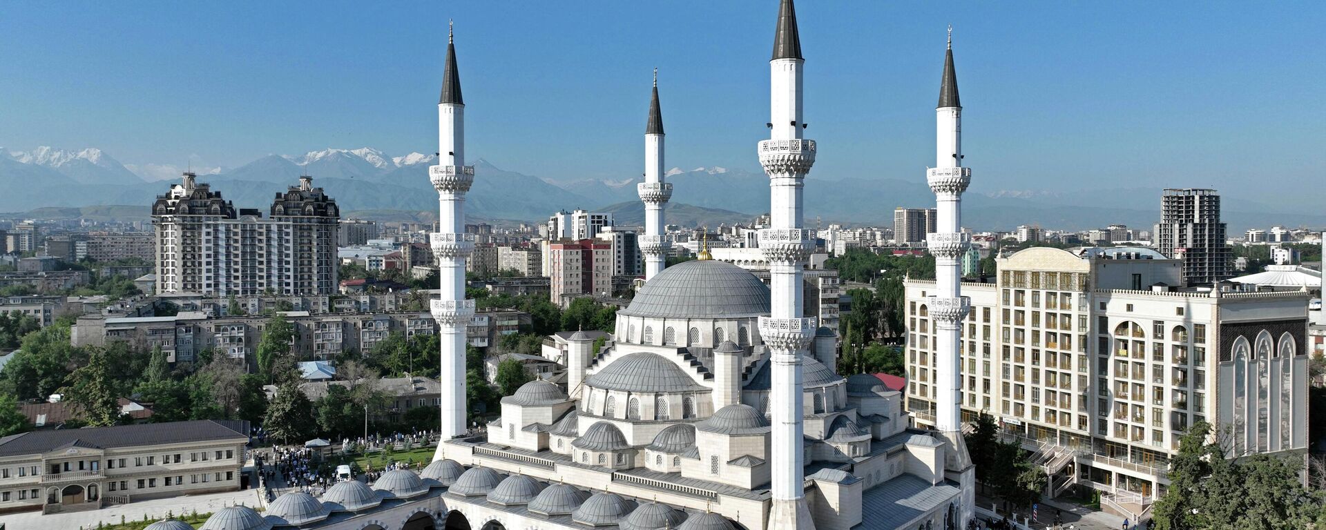 Празднование Курман айта в Кыргызстане - Sputnik Кыргызстан, 1920, 28.04.2026