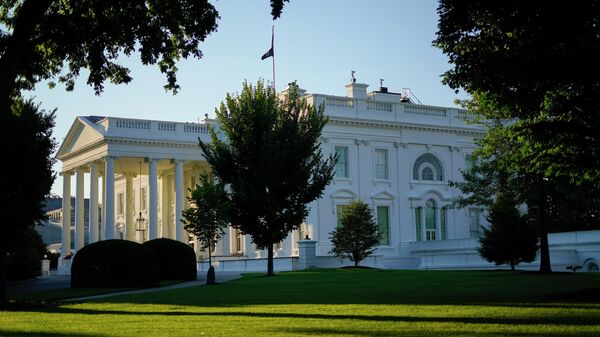 Здание Белого Дома в Вашингтоне  - Sputnik Кыргызстан