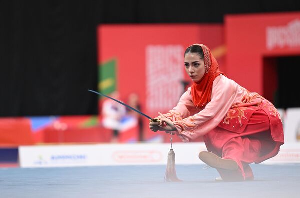 Марджан Каримидорче (Иран) на соревнованиях по ушу  - Sputnik Кыргызстан