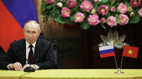 РФ президенти Владимир Путин Вьетнамга болгон сапарында - Sputnik Кыргызстан