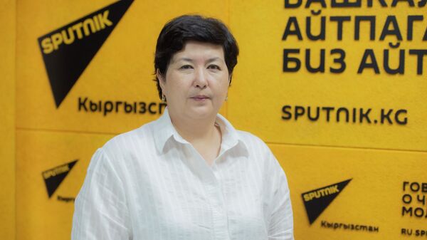 Социалдык фонддун пенсия чектөө жана кайра эсептөө башкармалыгынын башчысы Бактыгүл Ашымалиева - Sputnik Кыргызстан