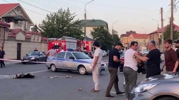 Дагестанда полиция постуна кол салуу болуп, чиркөө менен синагога аткыланды - Sputnik Кыргызстан
