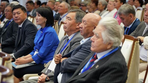 Участники 10-ого собрания Ассамблеи народа Кыргызстана - Sputnik Кыргызстан