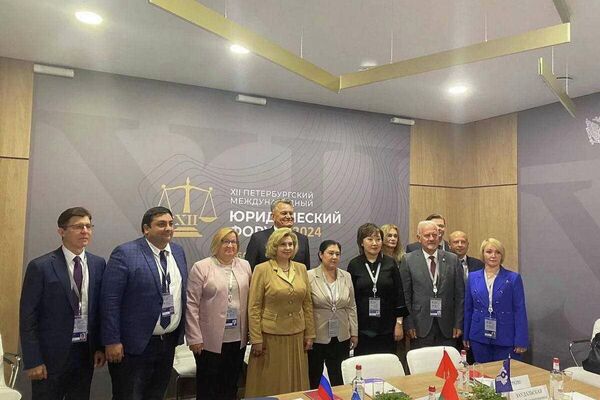 В Санкт-Петербурге состоялось заседание Комиссии по правам человека СНГ - Sputnik Кыргызстан