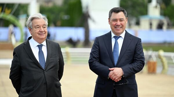 Президент Садыр Жапаров и Генеральный секретарь ООН Антониу Гутерриш посетили культурный центр Рух-Ордо в Чолпон-Ате - Sputnik Кыргызстан