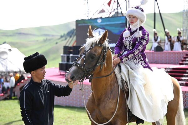 Кымыз майрамы биримдикке, ынтымакка, улуттук каада-салтты сактоого чакырат - Sputnik Кыргызстан