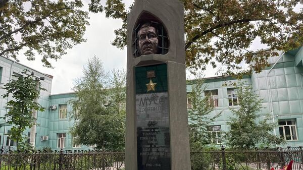 Открытие памятника Мусы Джалиля в Бишкеке - Sputnik Кыргызстан